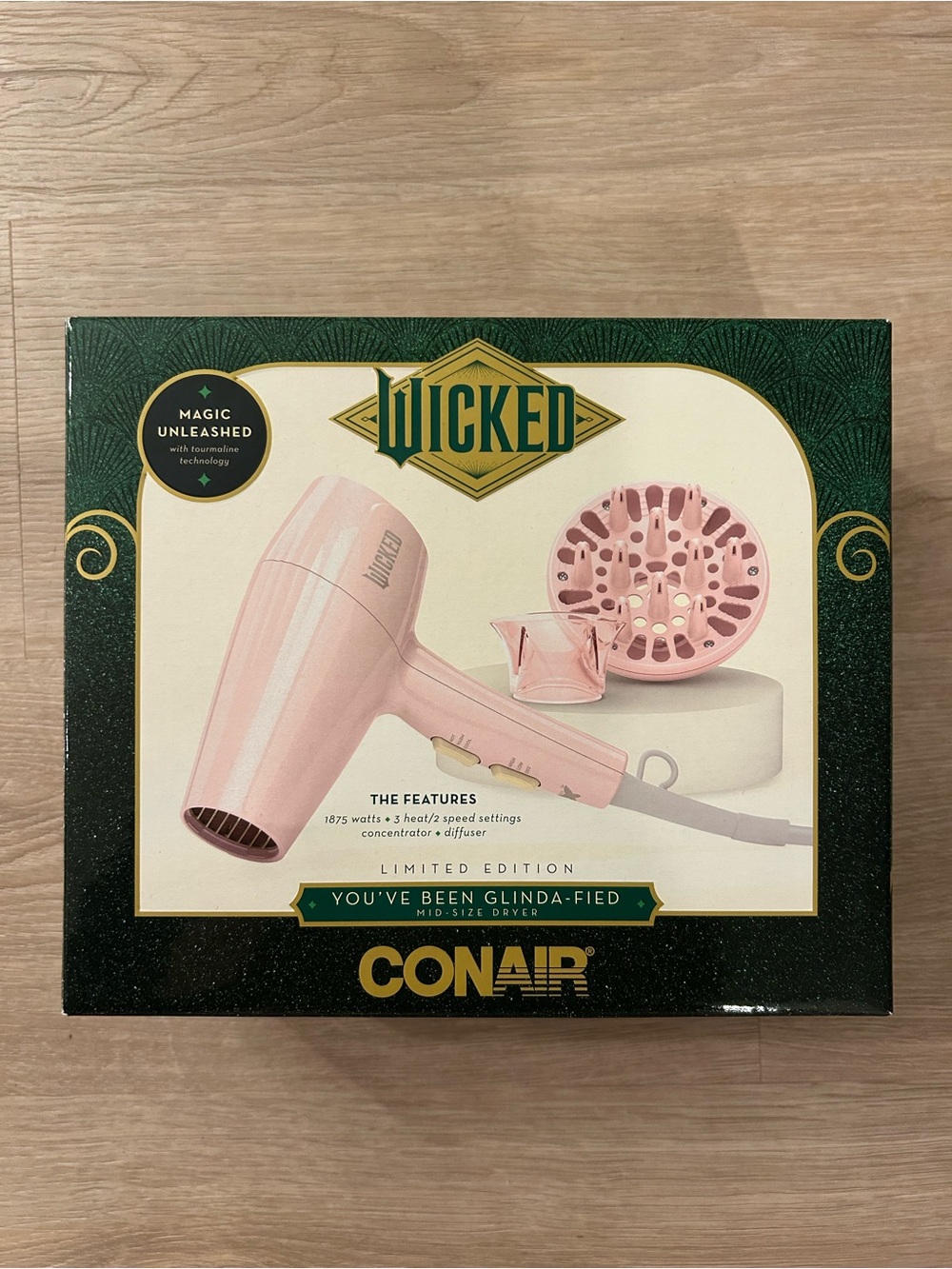 Glinda Ariana Grande Limited Edition Blow Dryer Conair Wicked Pink Tourmaline